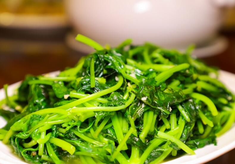 蒜蓉炒薯葉